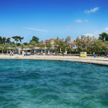 Beautiful Apartments First Row To The Sea Poreč Buitenkant foto